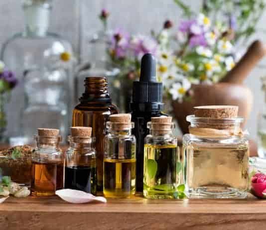Essential Oil Recipes: Aromatherapy, Cleaning, & Self-Care essential oils