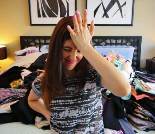 Closet Decluttering: The Simple How-To Guide!