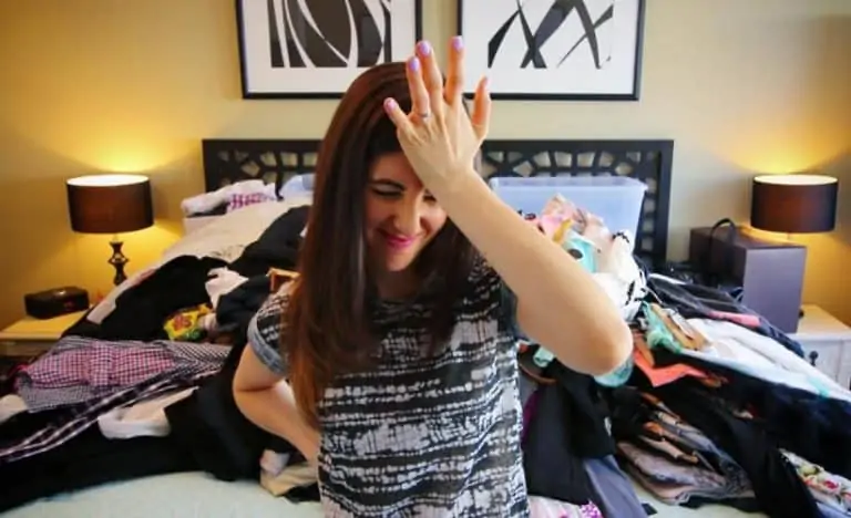 Closet Decluttering: The Simple How-To Guide!
