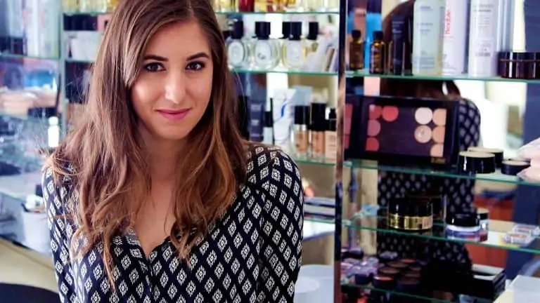 How I Clean & Organize My Make-Up Area (Clean With Me)