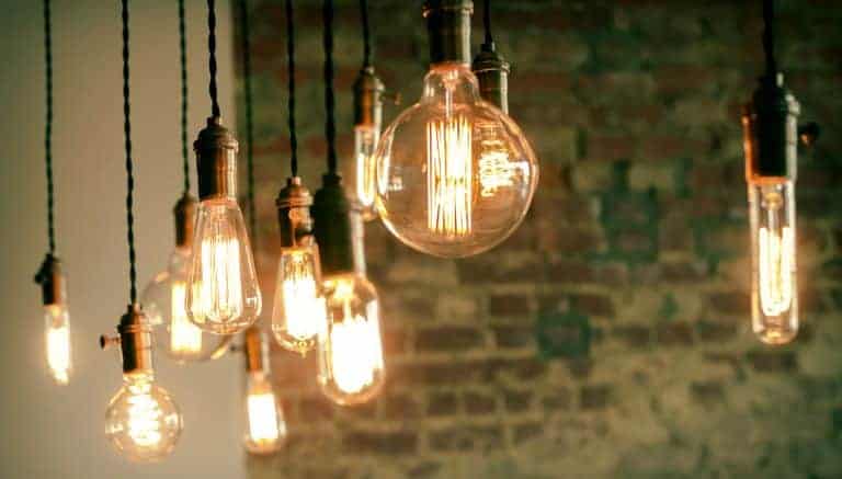 Cleaning light bulbs