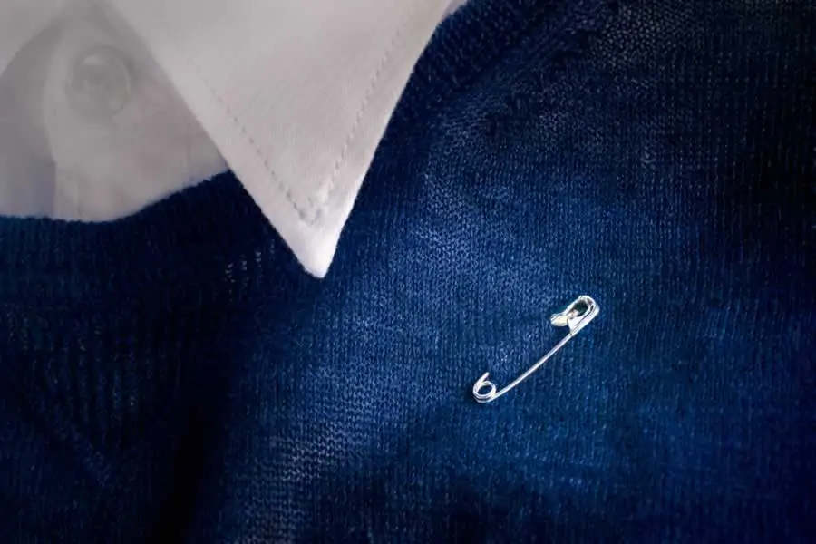 static cling safety pin