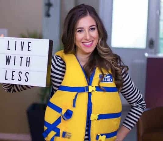 7 Minimalist Living Tips To Declutter Your Home!