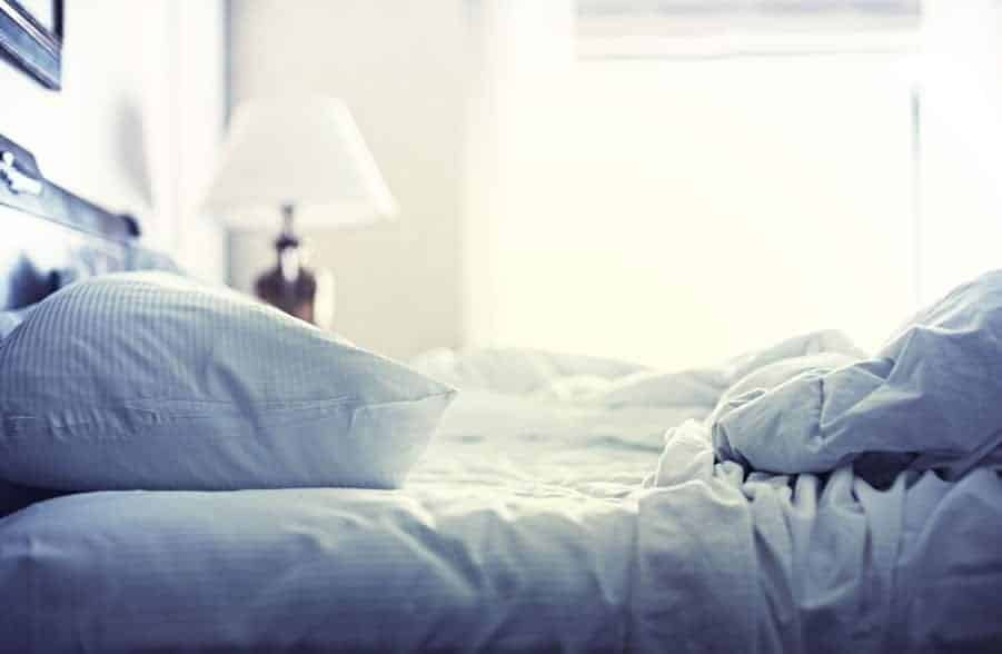 Good cleaning habit: make the bed