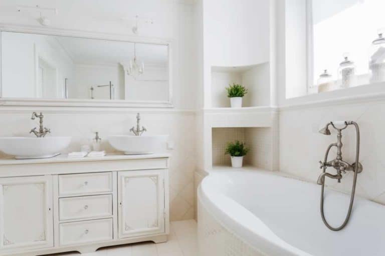 clean bathroom