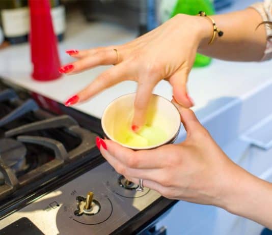 10 Amazing Rubbing Alcohol Hacks!