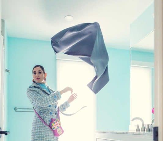 4 Easy Hacks for Clean, Fresh Bath Towels Melissa Maker Throwing a Towel