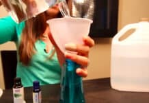 What You CAN (and CANNOT) Clean with Vinegar!